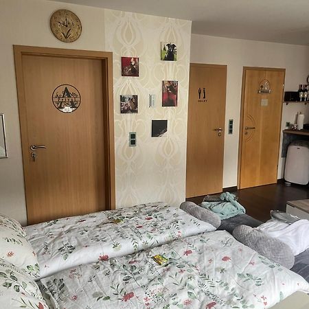 Gaestezimmer In Ratingen Bei Duesseldorf Mit Einem Hauch Luxus エクステリア 写真